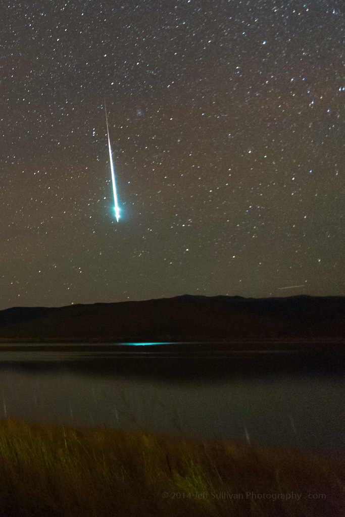 Bright Green Geminid Meteor Over Topaz Lake - Great Basin School of ...